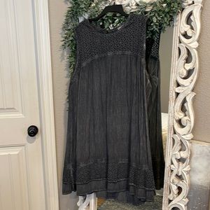 Knox Rose Blk Sleeveless Dress